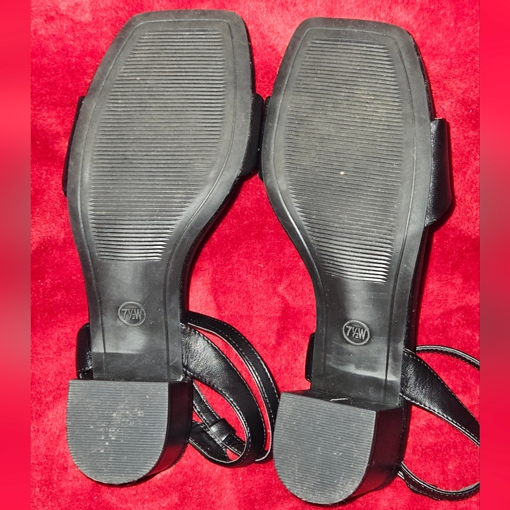 A New Day Black Ankle-Strap Open Square-Toe Sandals - Size 7.5W - Picture 6 of 6